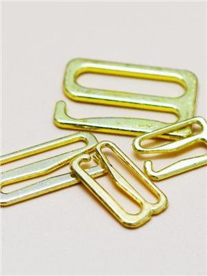 Shoulder strap adjustment buckle