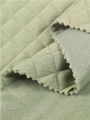 Diamond patterned jacquard knitted fabric